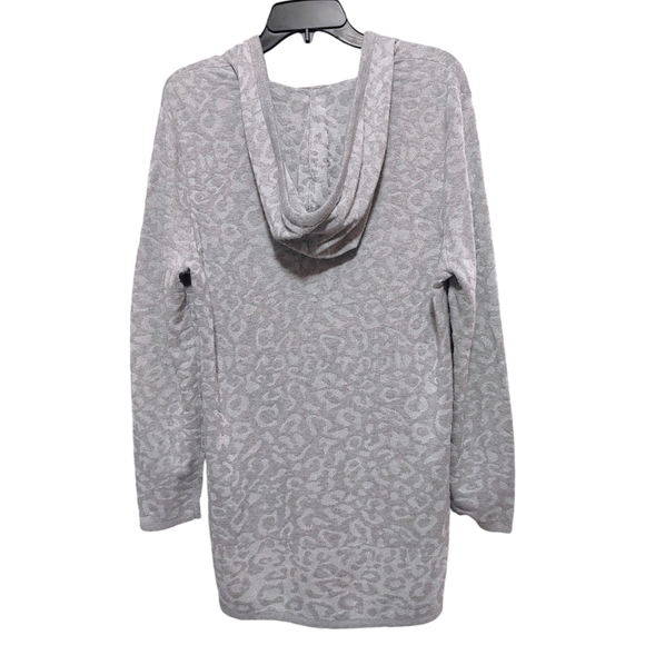 Chico's Silver Gray Leopard Print Pullover Hoodie Top Women's Size 2 - Large - Picture 2 of 9